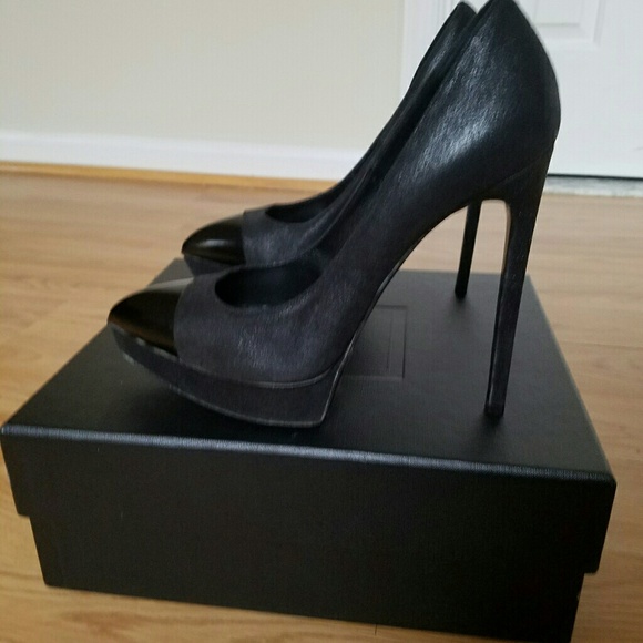 shoes - Picture 2 of 4